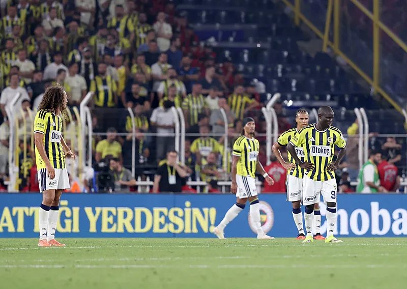 Fenerbahçe'de Roma maçı öncesi flaş gelişme! Derbi sonrası kritik viraj 4 fenerbahcede roma maci oncesi flas gelisme derbi sonrasi kritik viraj 2 621WQBJg