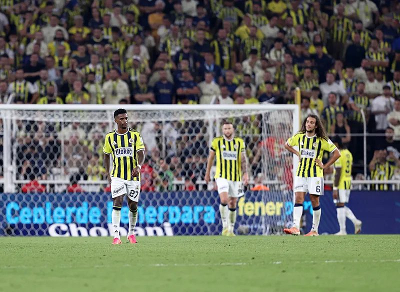 Fenerbahçe'de Roma maçı öncesi flaş gelişme! Derbi sonrası kritik viraj 7 fenerbahcede roma maci oncesi flas gelisme derbi sonrasi kritik viraj 5 1Wjqdpuh