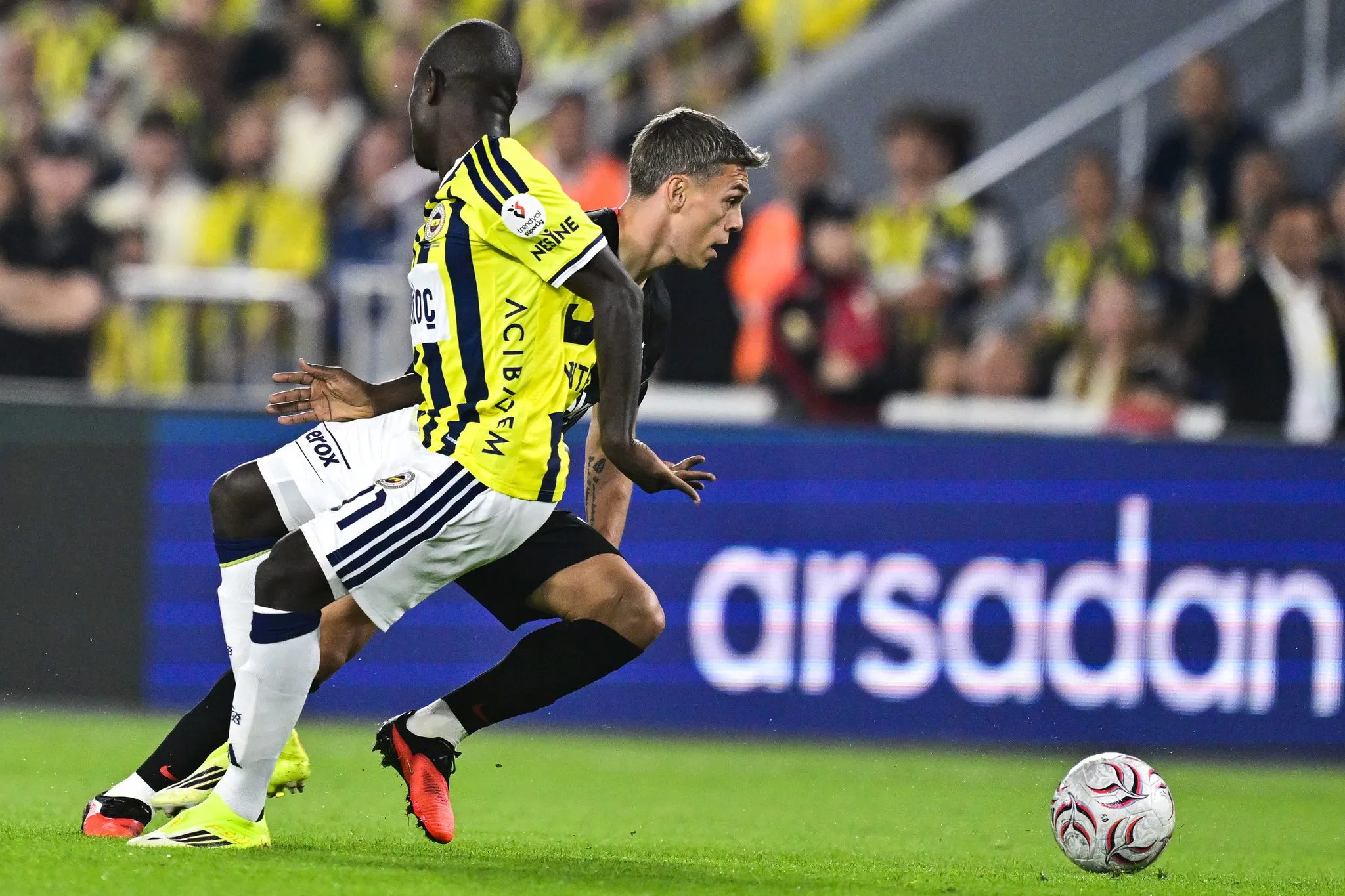 Fenerbahçe'de taktik değişiyor! İşte İsmail Kartal'ın yeni planı 3 fenerbahcede taktik degisiyor iste ismail kartalin yeni plani 1 demagKaQ