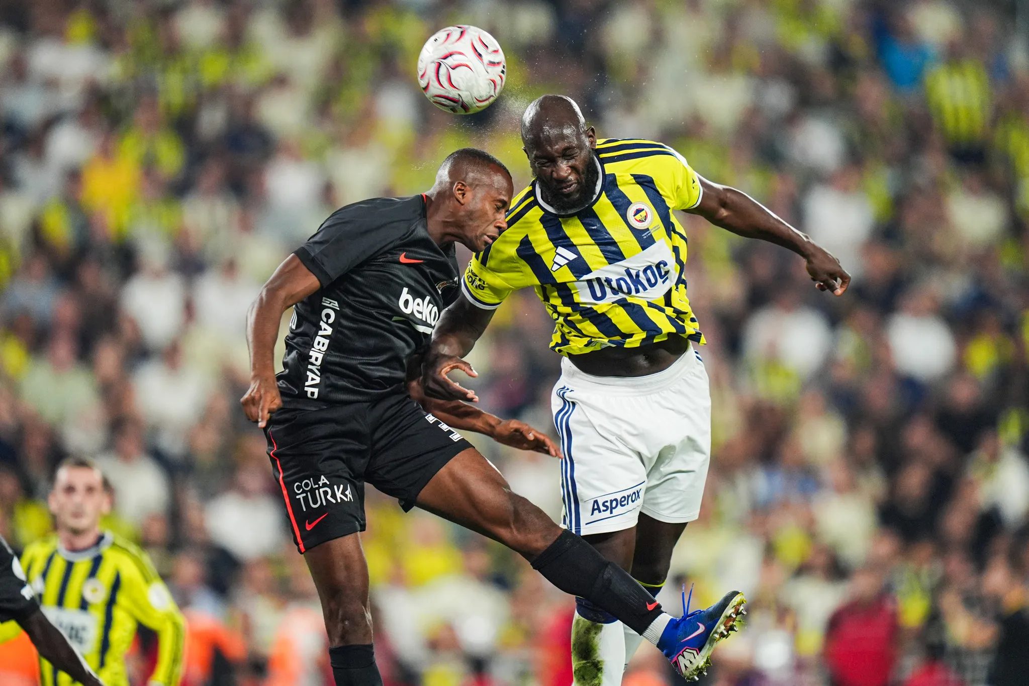 Fenerbahçe'de taktik değişiyor! İşte İsmail Kartal'ın yeni planı 8 fenerbahcede taktik degisiyor iste ismail kartalin yeni plani 6 GdNZlUDh