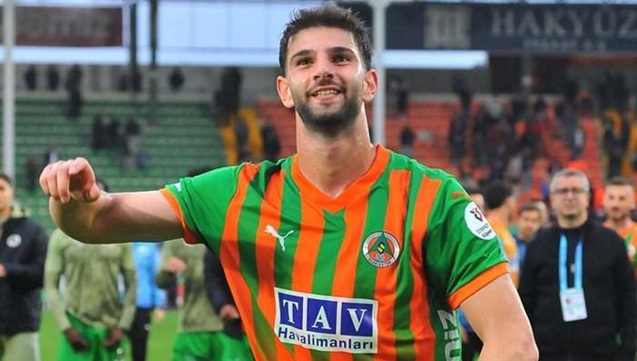 fenerbahceden aykiri kose transfer herkes golcu beklerken savunmaya destek 1 mUc1iUjH