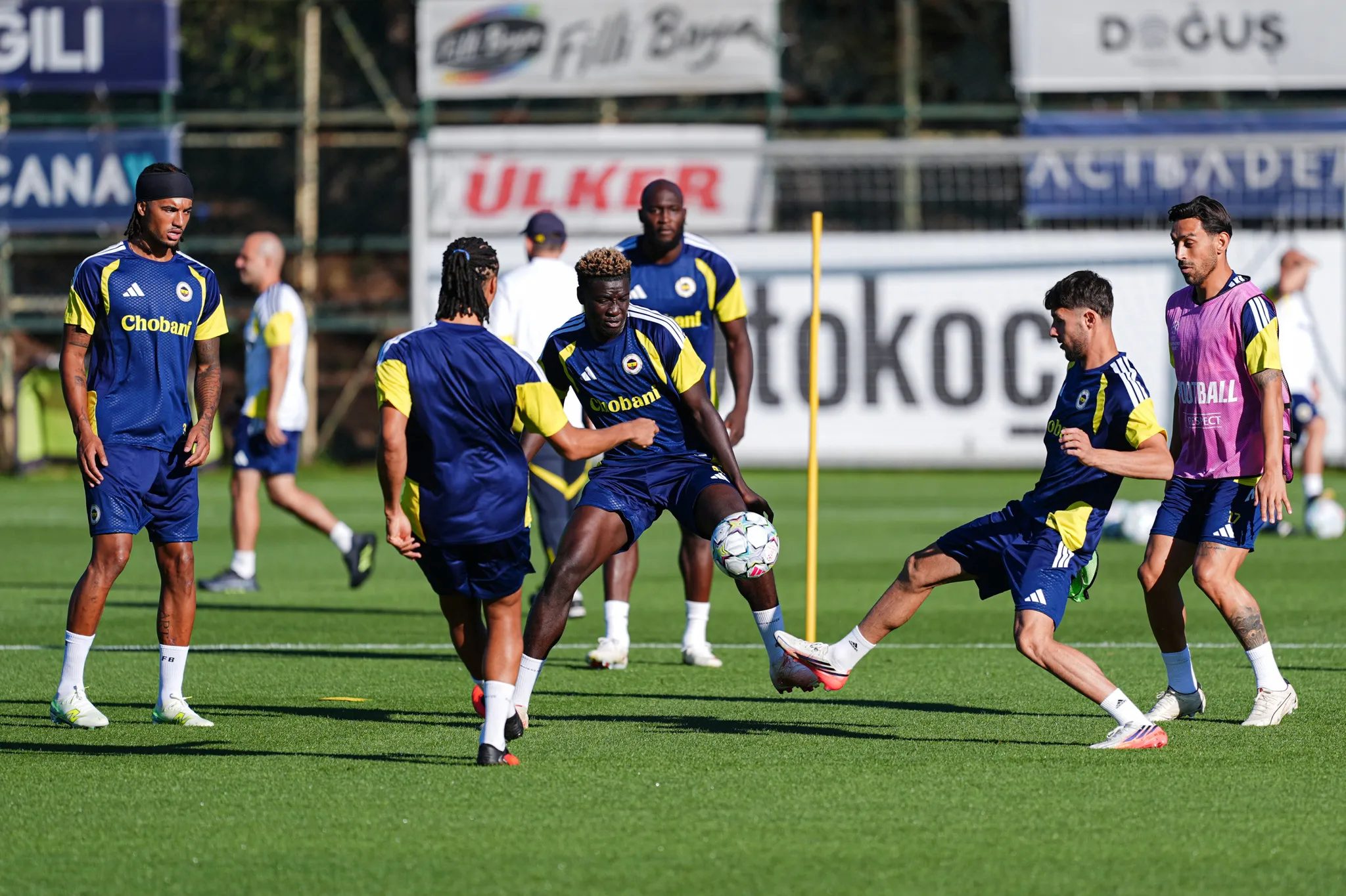fenerbahceden ayrilmak istiyor buyuk umitlerle gelmisti 3 QKjFRAfF