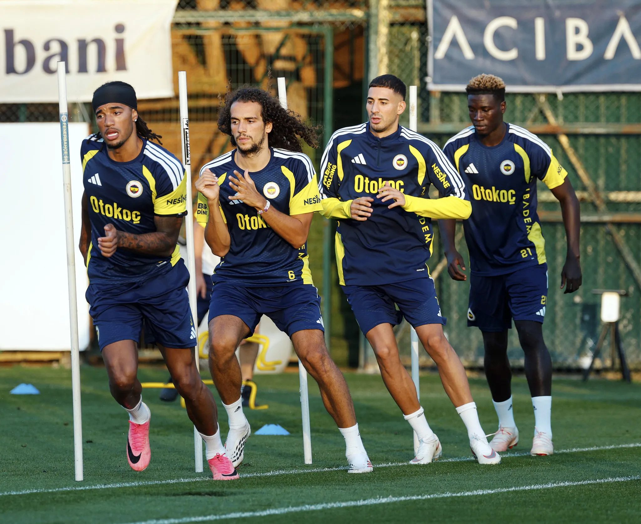 fenerbahceden ayrilmak istiyor buyuk umitlerle gelmisti 7 KwBJBJyn