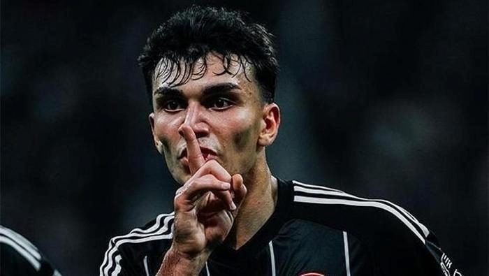 Fenerbahçe'den Galatasaray'a transferde iki ağır darbe! Evvel Leao sonra Can Uzun... 6 fenerbahceden galatasaraya transferde iki agir darbe evvel leao sonra can uzun 4 9He4ujgj