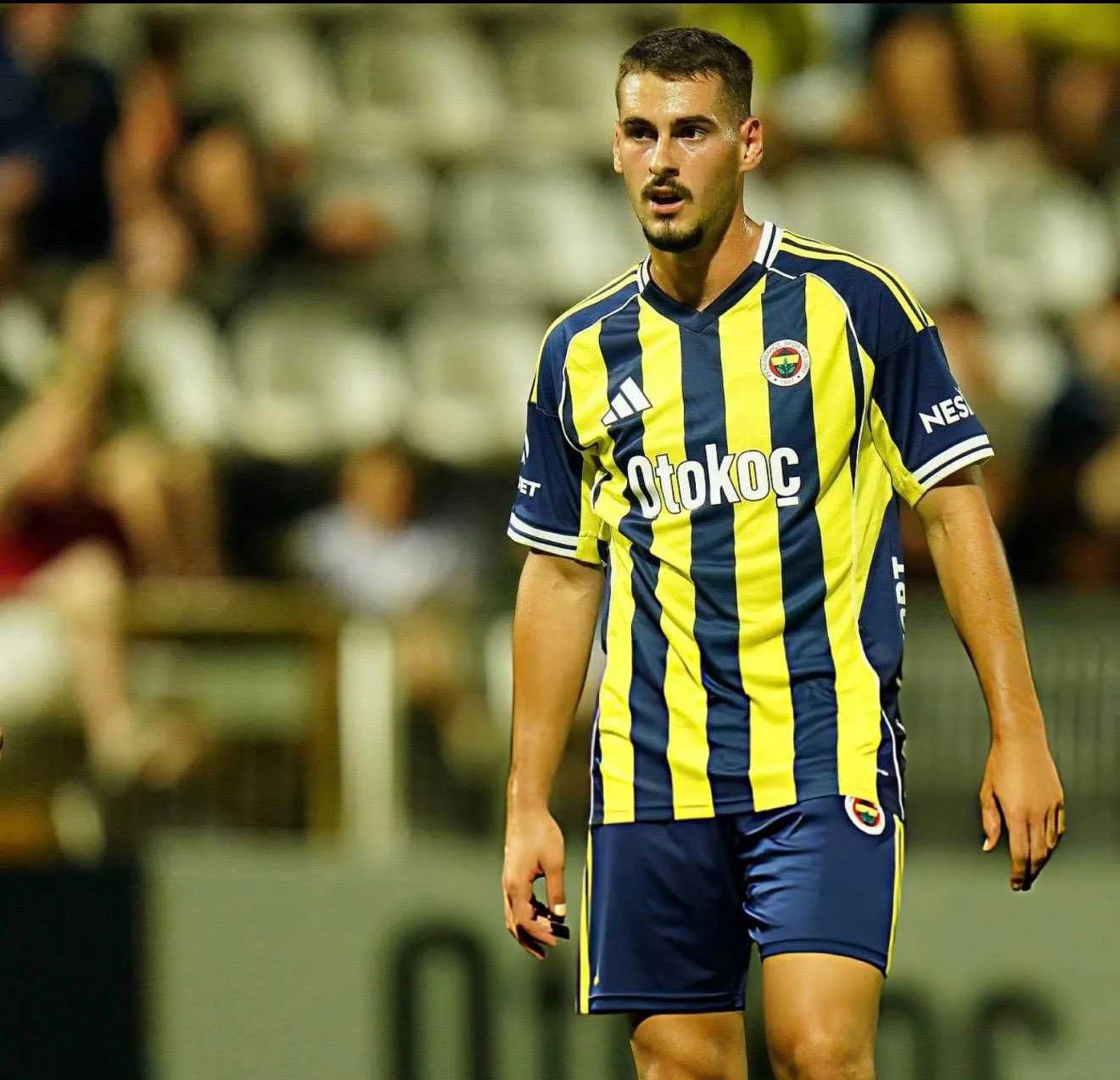 Fenerbahçe'den Süper Lig grubuna gidebilir! Teknik heyet ayrılığa müsaade verdi 16 fenerbahceden super lig grubuna gidebilir teknik heyet ayriliga musaade verdi 14 MiTSTMCz