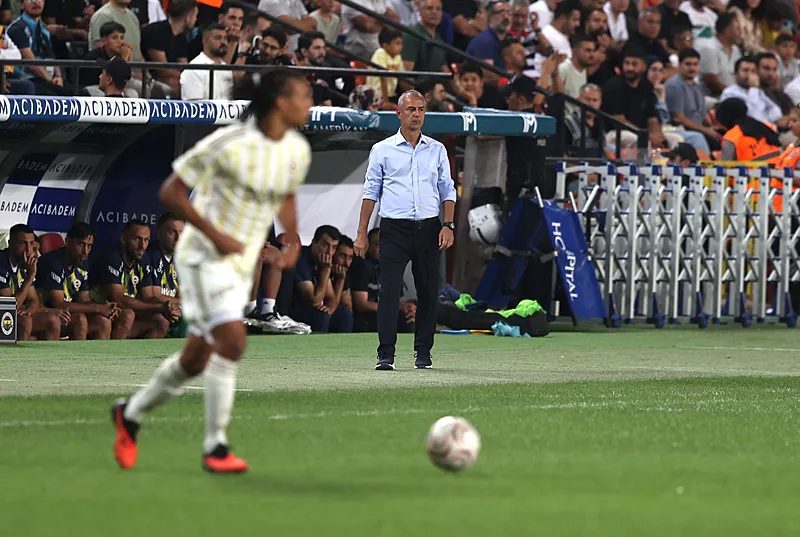 Fenerbahçe'den Süper Lig grubuna gidebilir! Teknik heyet ayrılığa müsaade verdi 5 fenerbahceden super lig grubuna gidebilir teknik heyet ayriliga musaade verdi 3 WiGQCevq
