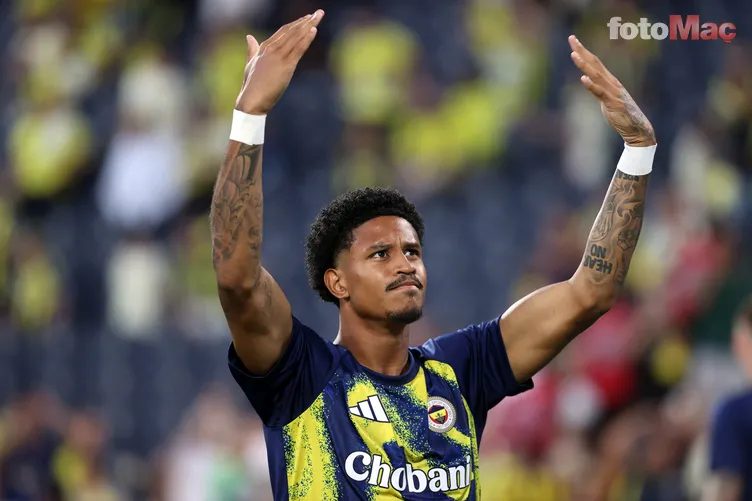 Fenerbahçe'nin yıldızını 3 kadro birden izlemeye geldi! 11 fenerbahcenin yildizini 3 kadro birden izlemeye geldi 9 HUtPQuUE