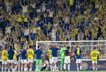 fenerbahcenin yildizini 3 kadro birden izlemeye geldi 9rSlarmc