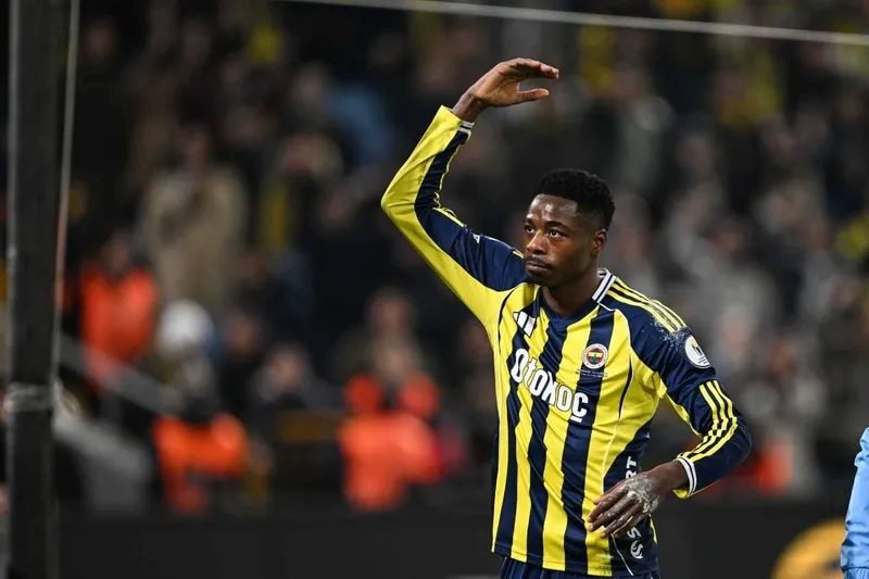fenerbahceye musaba ve edersondan berbat haber sturm graz macinin takimindan cikarildilar 0 t4lJHcu4