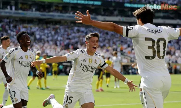Fenerbahçe'ye transferde büyük şok! 40 milyon euro'ya imzalıyor 11 fenerbahceye transferde buyuk sok 40 milyon euroya imzaliyor 9 OE1vc5hK