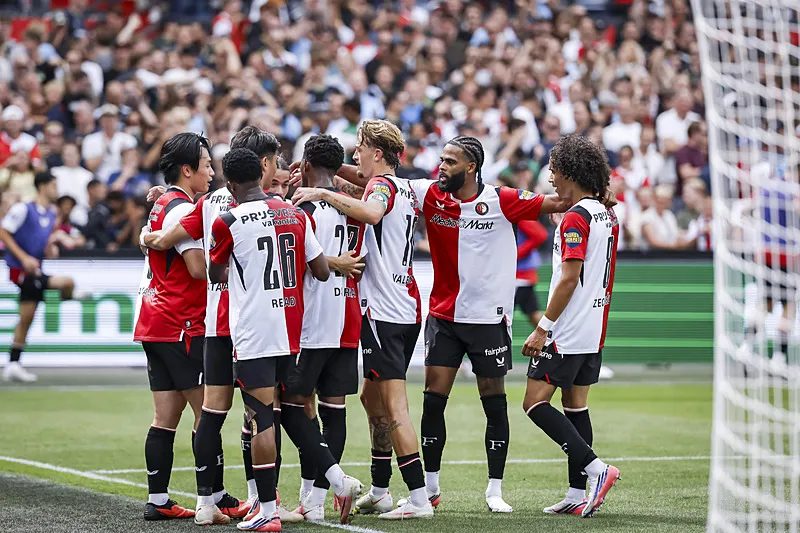 Feyenoord'dan Fenerbahçe itirafı! 25 milyon Euro... 4 feyenoorddan fenerbahce itirafi 25 milyon euro 2 LbVdThNV