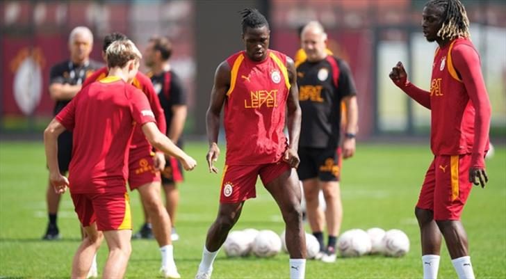 Galatasaray, ara vermeden Başakşehir maçının hazırlıklarına başladı 1 galatasaray ara vermeden basaksehir macinin hazirliklarina basladi dS3h56JQ