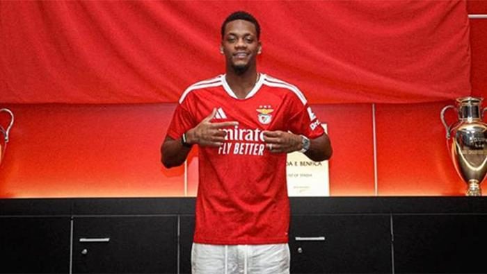 Galatasaray Benfica'nın yıldızı için devrede! Tekrar, yine Jhon Duran faktörü 2 galatasaray benficanin yildizi icin devrede tekrar yine jhon duran faktoru 0 bevgiq4V