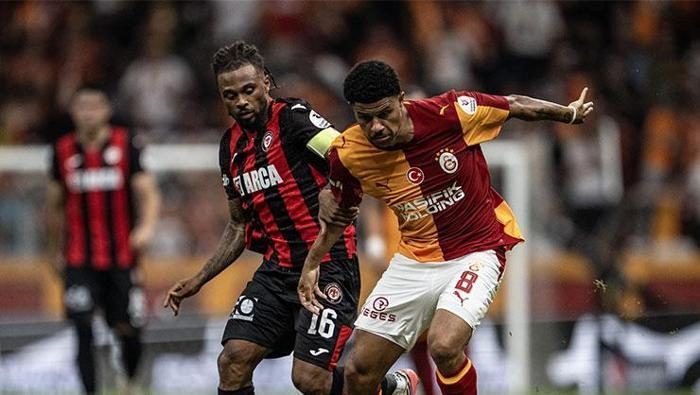 Galatasaray-Çorum FK maçında verilen kırmızı karta Trio son noktayı koydu! 'Hakem olmaya gerek yok' 2 galatasaray corum fk macinda verilen kirmizi karta trio son noktayi koydu hakem olmaya gerek yok 5Vjvmt1V