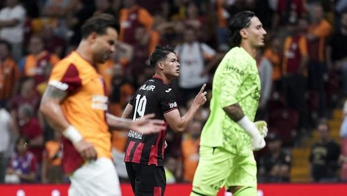 galatasaray corum fk macinin akabinde sert tenkit bu yangini osimhen sonduremez bu