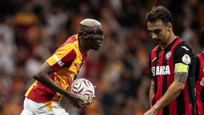 galatasaray corum fk macinin akabinde sert tenkit bu yangini osimhen sonduremez bu TgfnQmej