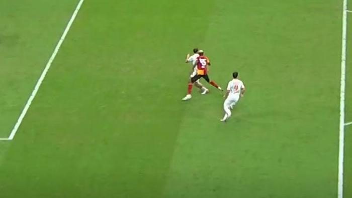 Galatasaray-Göztepe maçında verilen penaltı kararına Trio son noktayı koydu! 'Doğru bulmuyorum' 9 galatasaray goztepe macinda verilen penalti kararina trio son noktayi koydu dogru bulmuyorum 7 FjqGQq6G