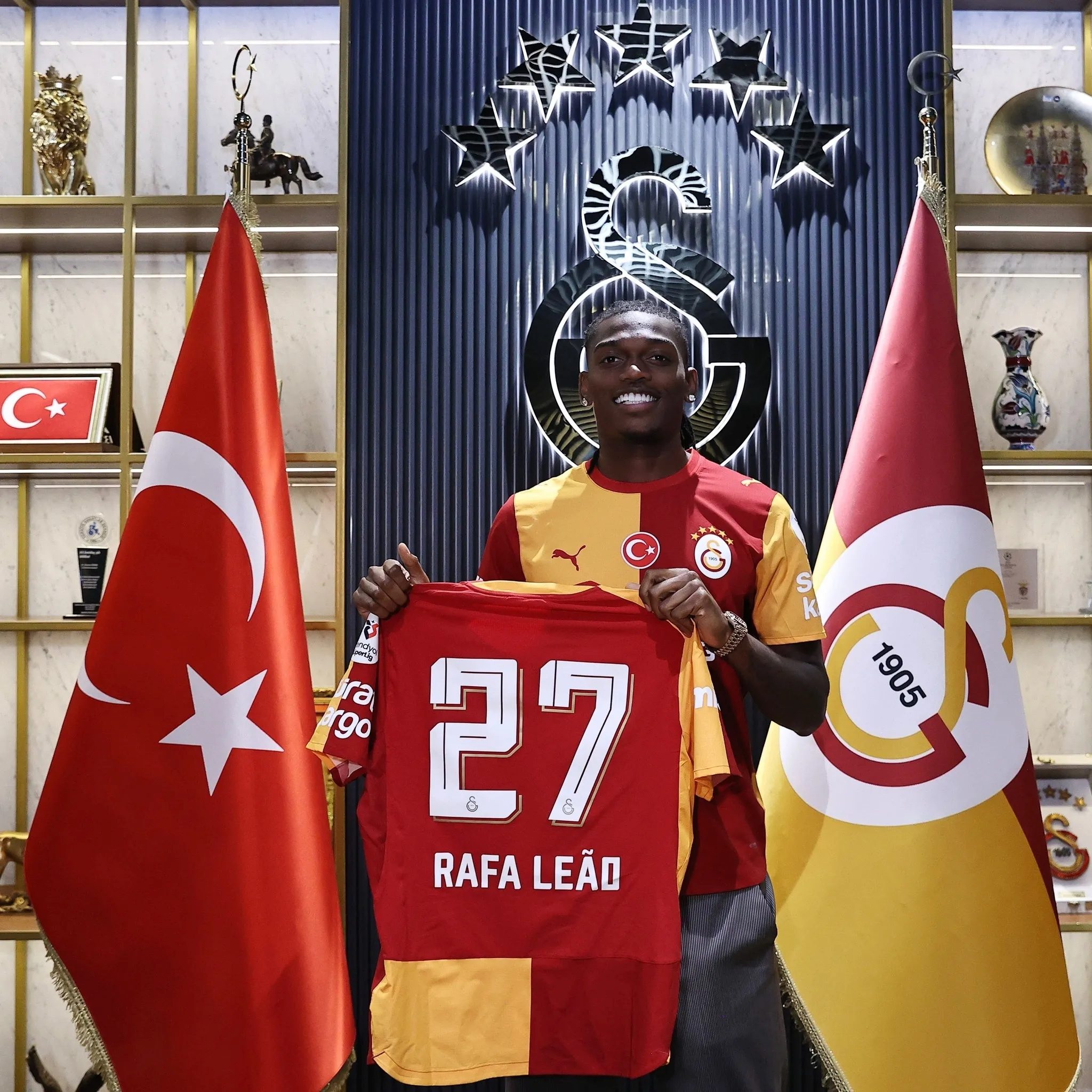 galatasaray haberi rafael leaodan flas transfer sozleri 13 YuMCcATy
