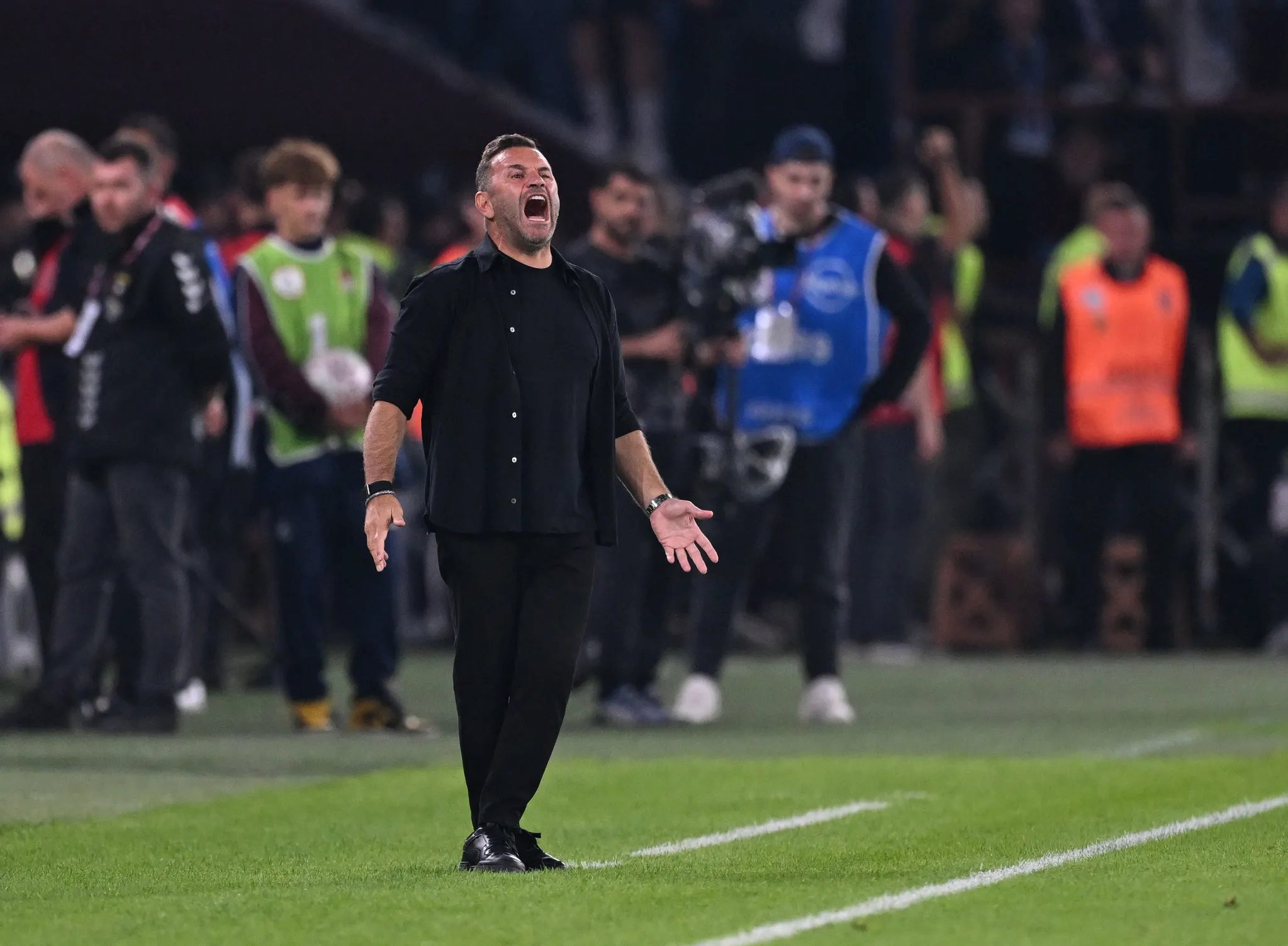 galatasaray idaresinden okan buruka sert tenkit hocamiz cok formsuz 1 lAKZ4j1R