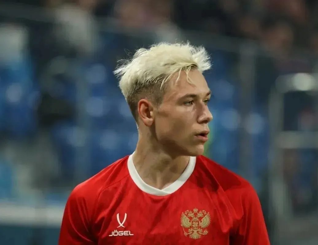 Galatasaray ile L. Moskova arasında Batrakov pazarlığı! 25 milyon euro... 12 galatasaray ile l moskova arasinda batrakov pazarligi 25 milyon euro 10 nSDjtPen