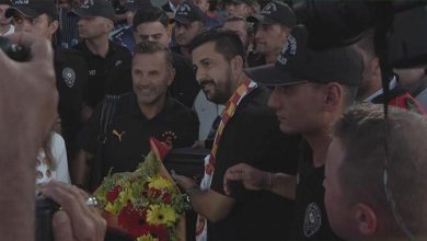 Galatasaray kafilesine Erzurum'da coşkulu karşılama 12 galatasaray kafilesine erzurumda coskulu karsilama 41pl9WpQ