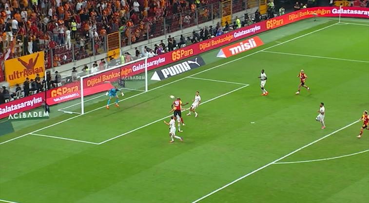Galatasaray, Osimhen'le bir kez daha kaleyi yokladı! 1 galatasaray osimhenle bir kez daha kaleyi yokladi 5ietAul6