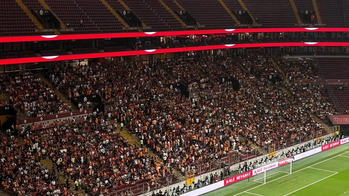 Galatasaray taraftarının transfer yansısı sürüyor! 15 galatasaray taraftarinin transfer yansisi suruyor