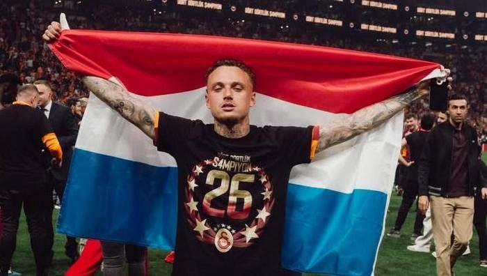 Galatasaray transferde direksiyonu Noa Lang'a kırdı! Napoli kararını verdi: İşte görüşmenin ayrıntıları 4 galatasaray transferde direksiyonu noa langa kirdi napoli kararini verdi iste gorusmenin ayrintilari 2