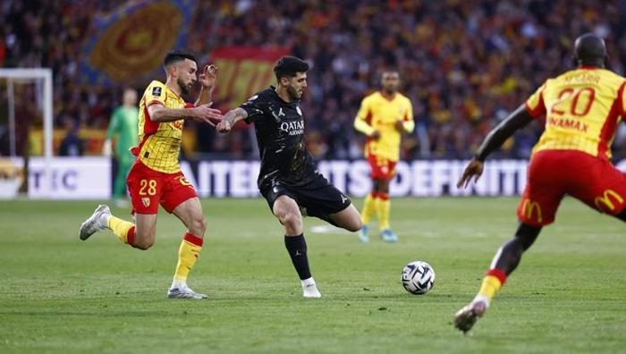 Galatasaray transferde eski aşkına döndü! Lucas Beraldo için teklif yapıldı: Karar PSG'de 5 galatasaray transferde eski askina dondu lucas beraldo icin teklif yapildi karar psgde 3 snbvQ1Ew