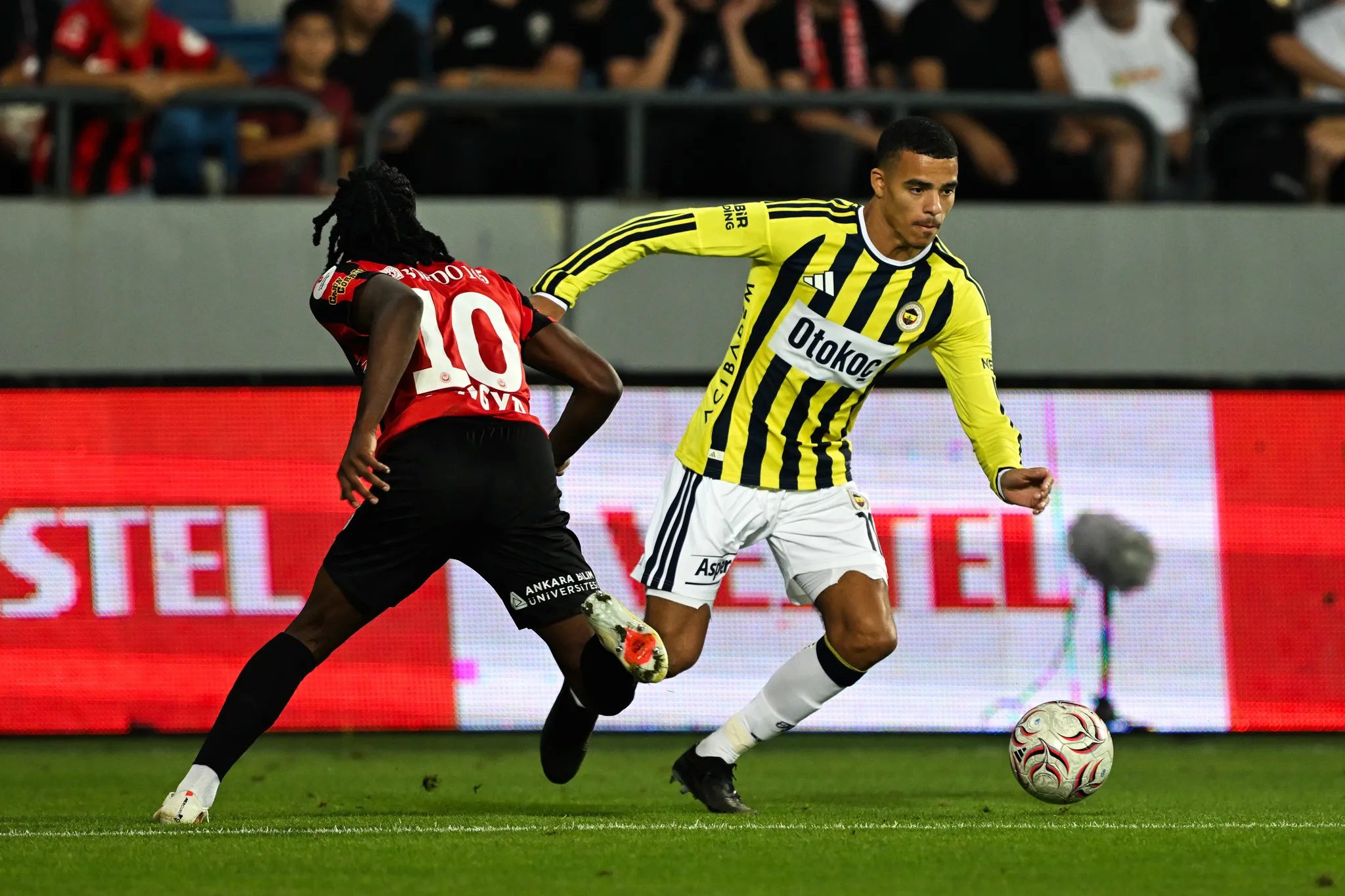Galatasaray transferde Fenerbahçe'yi bekliyor! Flaş gelişmeyi İtalyanlar duyurdu 18 galatasaray transferde fenerbahceyi bekliyor flas gelismeyi italyanlar duyurdu 16