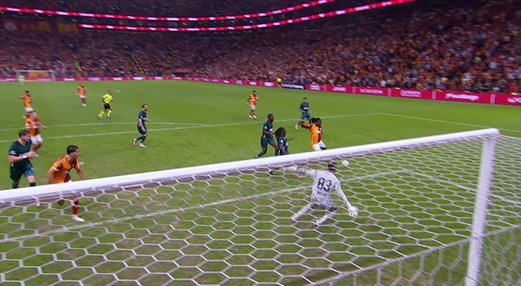 galatasaray ust uste 3 kez gole yaklasti leao ve abdulkerim jOPerKzg