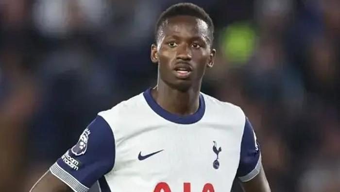 Galatasaray ve Beşiktaş istemişti! Pape Sarr imzayı atıyor 4 galatasaray ve besiktas istemisti pape sarr imzayi atiyor 2 zsqeA8Id