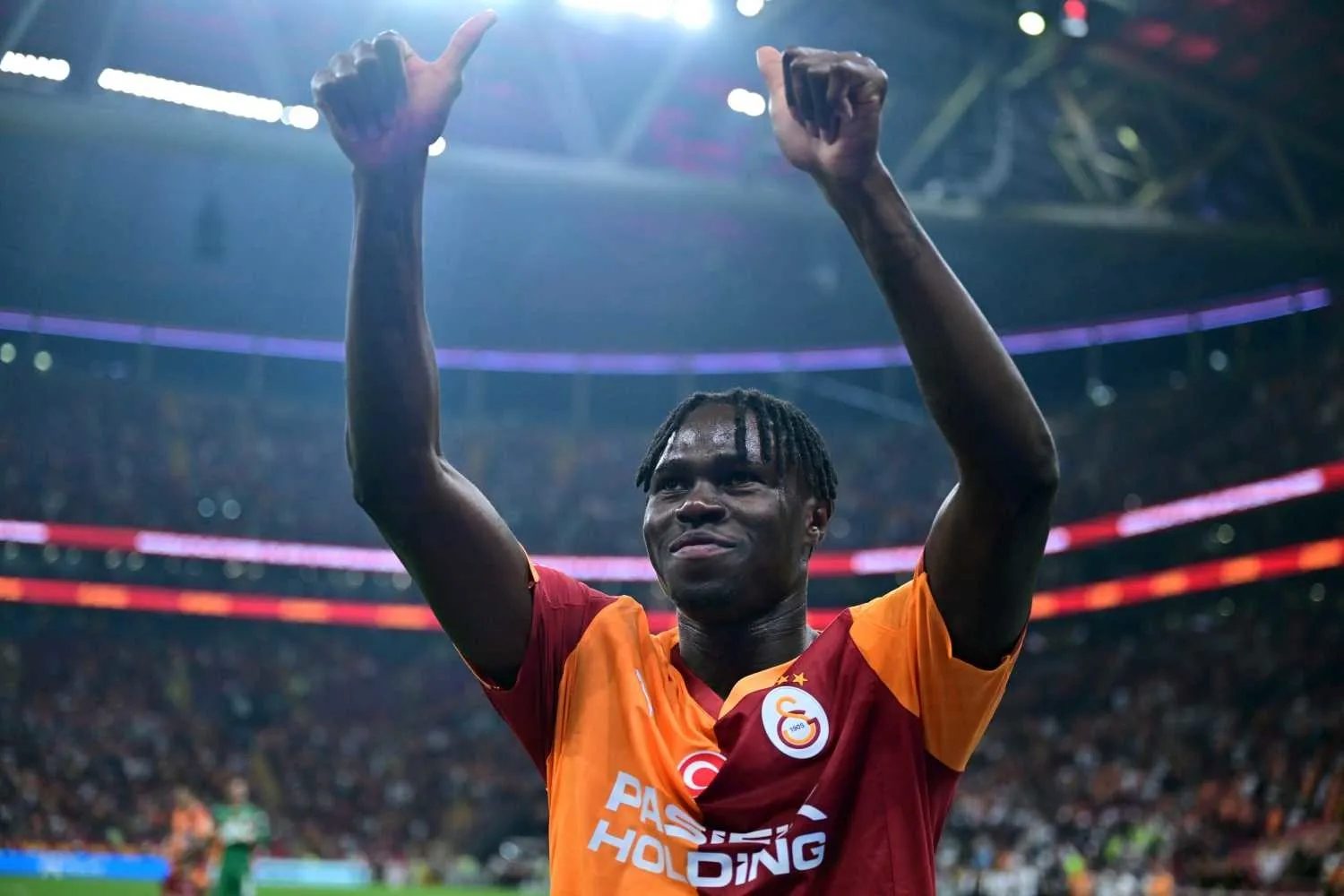 Galatasaray'a dev piyango! İşte yıldız futbolcu için gelen teklif 5 galatasaraya dev piyango iste yildiz futbolcu icin gelen teklif 3 sstllStr