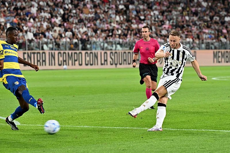 galatasaraya hollandali maestro yapilacak teklif ortaya cikti 14 lTOH4HpK