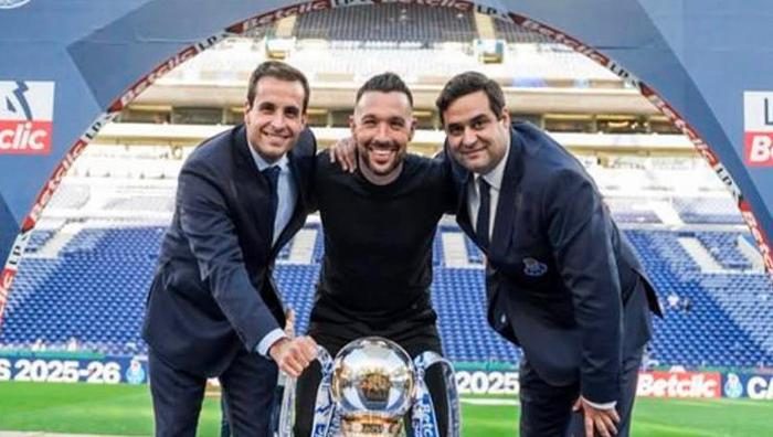 Galatasaray'a Porto'dan Rodrigo Mora mesajı! Francesco Farioli şahsen açıkladı: Yüzde 90 hatta 95... 2 galatasaraya portodan rodrigo mora mesaji francesco farioli sahsen acikladi yuzde 90 hatta 95 0 YXXWDSaK