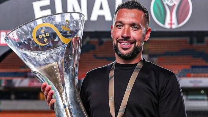Galatasaray'a Porto'dan Rodrigo Mora mesajı! Francesco Farioli şahsen açıkladı: Yüzde 90 hatta 95... 4 galatasaraya portodan rodrigo mora mesaji francesco farioli sahsen acikladi yuzde 90 hatta 95 2 yytcqara