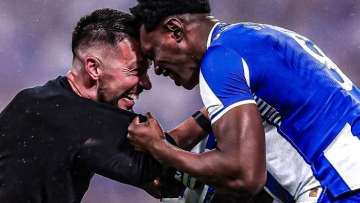 Galatasaray'a Porto'dan Rodrigo Mora mesajı! Francesco Farioli şahsen açıkladı: Yüzde 90 hatta 95... 6 galatasaraya portodan rodrigo mora mesaji francesco farioli sahsen acikladi yuzde 90 hatta 95 4 wHl132i2