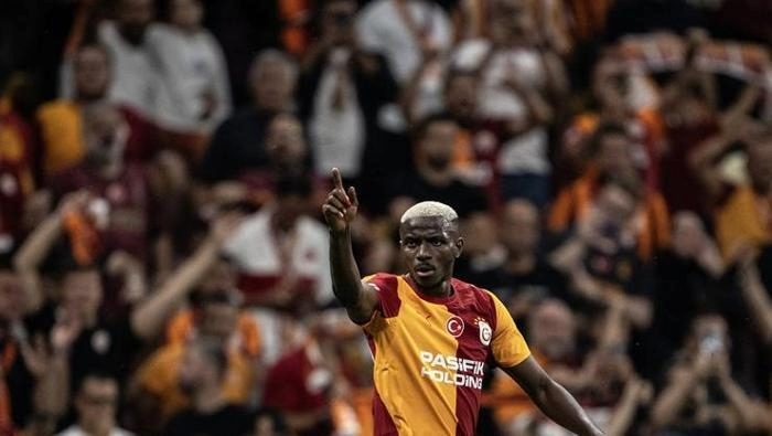 Galatasaray'a transfer görüşmesinde Osimhen soruldu! İngiliz devi pusuda bekliyor 3 galatasaraya transfer gorusmesinde osimhen soruldu ingiliz devi pusuda bekliyor 1 riabXLf2