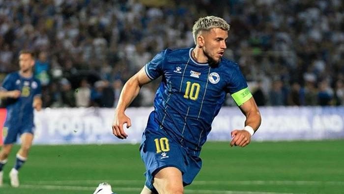 Galatasaray'a transferde berbat haber! Demirovic'i vazgeçiren isim ortaya çıktı 5 galatasaraya transferde berbat haber demirovici vazgeciren isim ortaya cikti 3