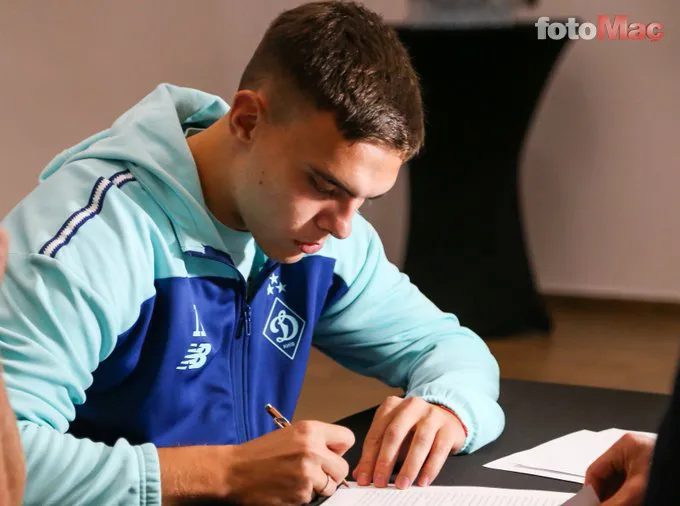 Galatasaray'a transferde büyük şok! Resmen imzayı attı 9 galatasaraya transferde buyuk sok resmen imzayi atti 7 7H5wAklU