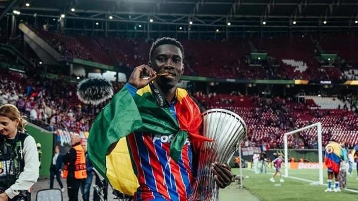 Galatasaray'a transferde kahreden haber! Ismaila Sarr için dünya devi servet teklif etti 4 galatasaraya transferde kahreden haber ismaila sarr icin dunya devi servet teklif etti 2