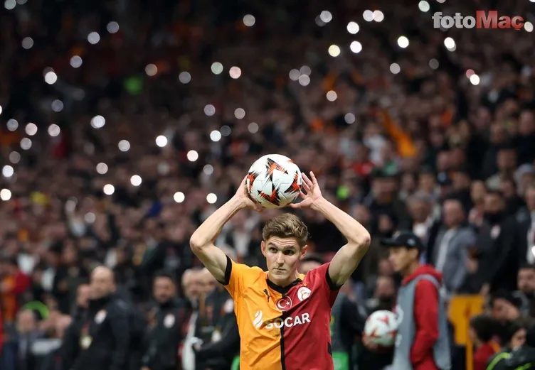 Galatasaray'da 2 ayrılık birden! Okan Buruk üstlerini çizdi 11 galatasarayda 2 ayrilik birden okan buruk ustlerini cizdi 9 LHSS2p9X