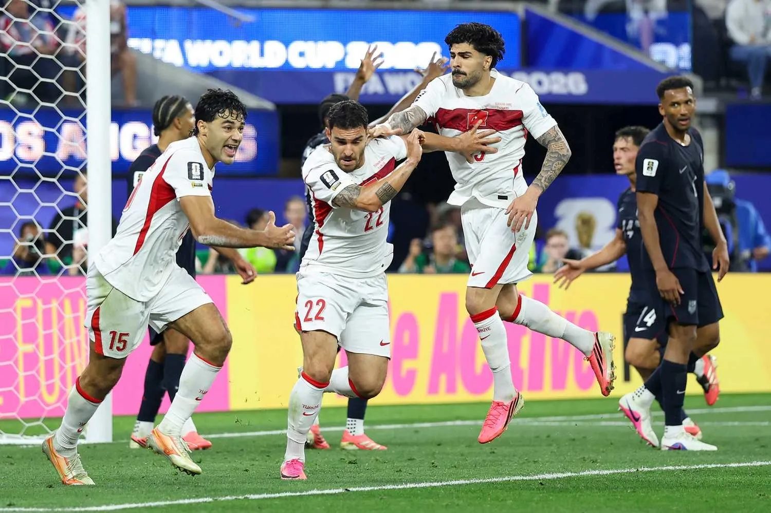 galatasarayda birinci ayrilik asik r oldu ocak ayinda bonservisiyle gonderilecek 13 vemOfGEa