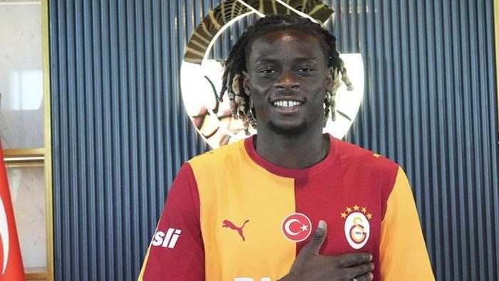 Galatasaray'da Davinson Sanchez'in talipleri bitmek bilmiyor! Transferde dev rekabet 4 galatasarayda davinson sanchezin talipleri bitmek bilmiyor transferde dev rekabet 2