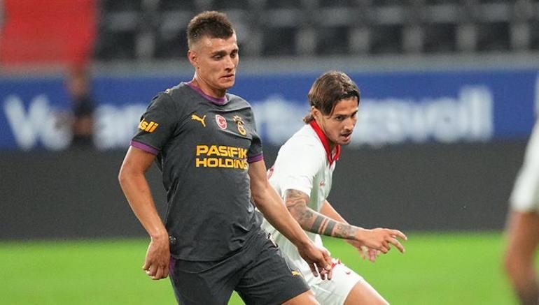galatasarayda kampin yildizi osimhen ve okan buruk 0