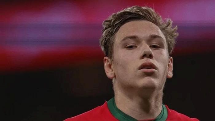 Galatasaray'da Okan Buruk transfer sinyalini verdi! İdare gaza bastı: Yıldız futbolcu ile mutabakat tamam 6 galatasarayda okan buruk transfer sinyalini verdi idare gaza basti yildiz futbolcu ile mutabakat tamam Aef3PmwC