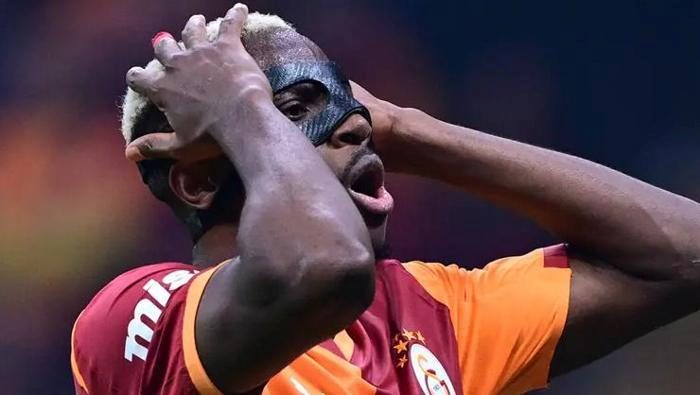 Galatasaray'da Osimhen alarmı! Transferde peşini bırakmıyorlar 6 galatasarayda osimhen alarmi transferde pesini birakmiyorlar 4