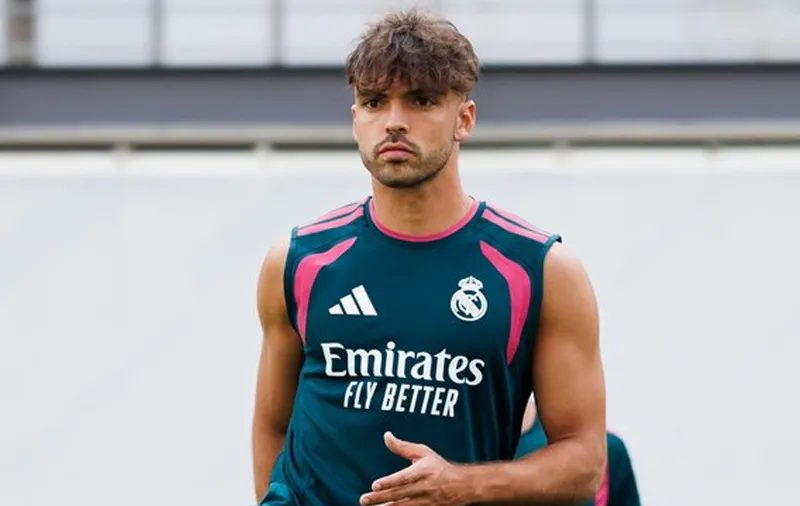 galatasarayda savunma krizine transfer cozumu resmi teklif yapildi 13 cmqJHRNG