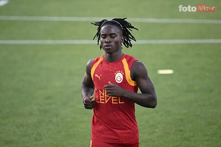 Galatasaray'da sıcak gelişme! O isim yeni dönemde grupta kalıyor 9 galatasarayda sicak gelisme o isim yeni donemde grupta kaliyor 7 1hCNaOsb