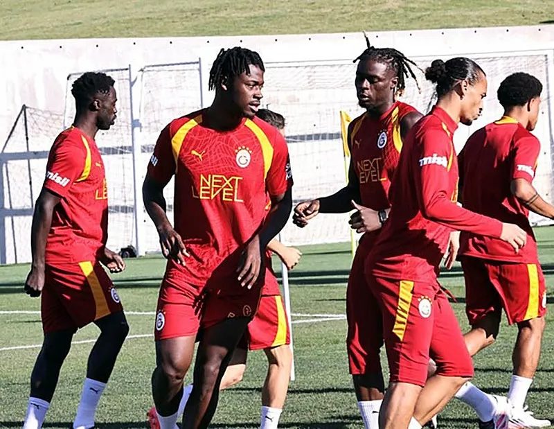 galatasarayda singonun alanlara donus tarihi belirli oldu 0 z6kB6vEh
